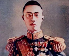 溥仪为什么选择求助日本成为傀儡皇帝？