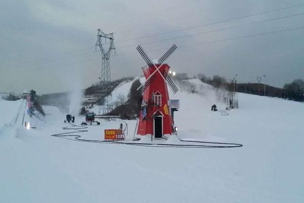 秦皇岛有滑雪的地方吗？哪个滑雪的地方好玩？