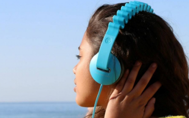 每天长时间听耳机对听力有影响吗？
