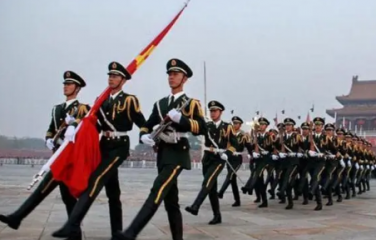 2022北京天安门升国旗一般几点才让进广场